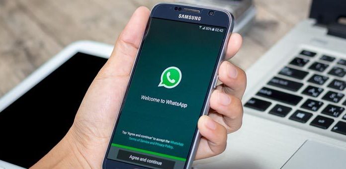 گذاشتن استوری در واتساپ (WhatsApp) و حذف آن گذاشتن استوری در واتساپ